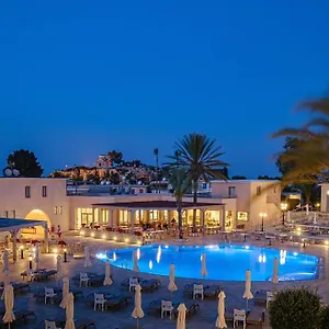 מלון Louis St. Elias & Waterpark